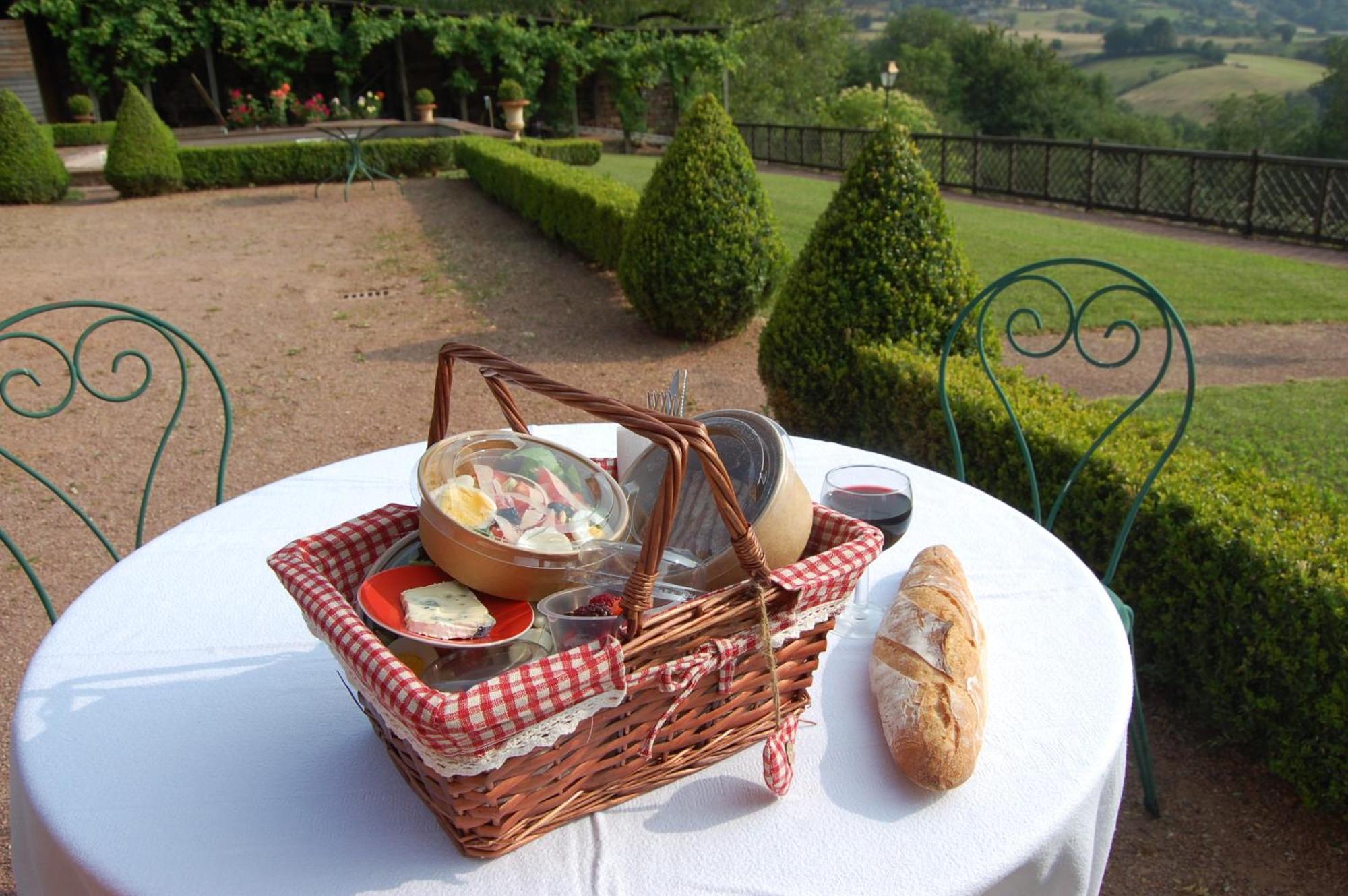 Chateau La Servayrie - Chambre D'Hotes Marcillac-Vallon Cameră foto